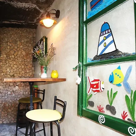 Apartment And Dona Makarska