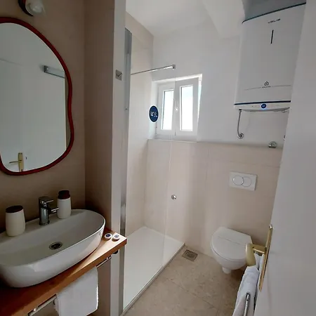 And Dona Apartment