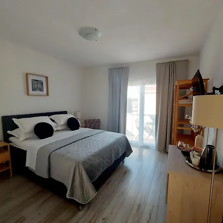 And Dona Apartment Makarska