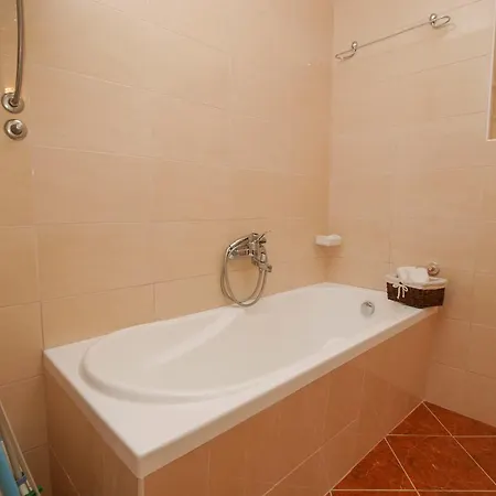 And Dona Apartamento Makarska