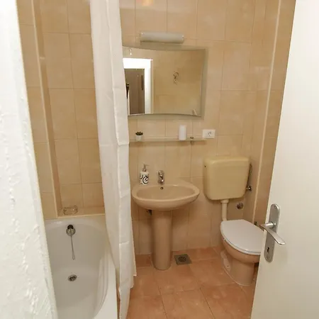 And Dona Apartment