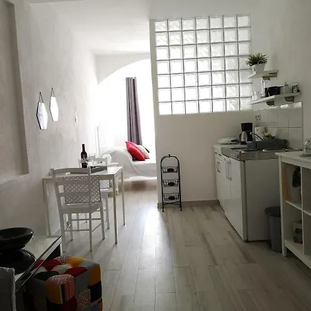 And Dona Apartment
