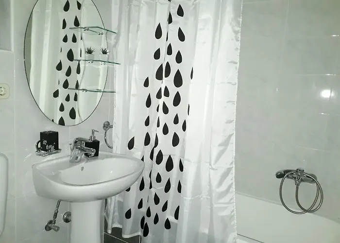 And Dona Apartman Makarska