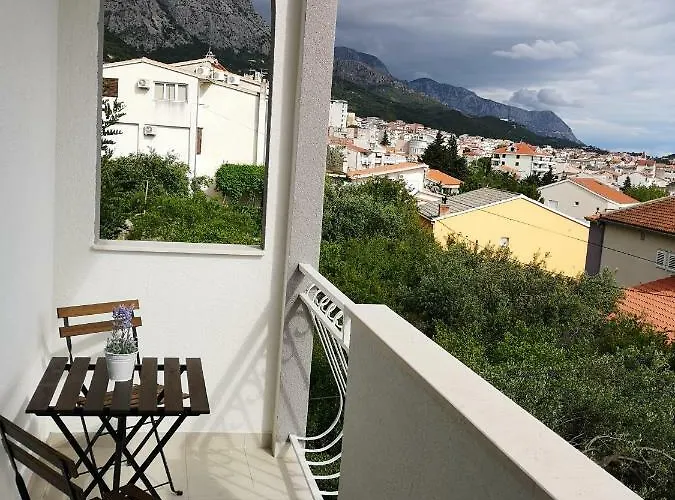 Appartement And Dona *